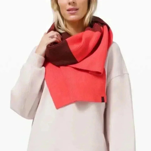 Lululemon Texture Play Scarf Savannah /‎ Watermelon Red - Ribbed Knit Wrap - Picture 1 of 6